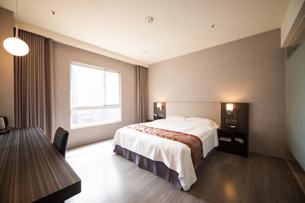 Grand Crystal Hotel Thành phố Tân Trúc Phòng bức ảnh