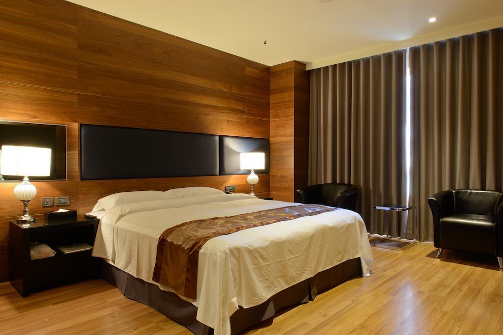 Grand Crystal Hotel Thành phố Tân Trúc Phòng bức ảnh